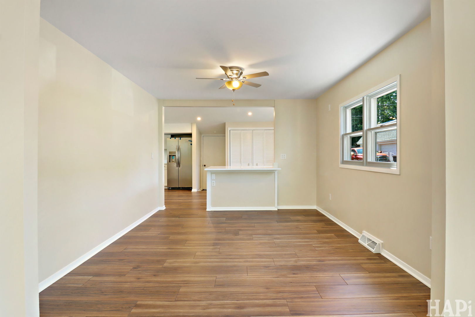 36 N Lake Avenue, Fox Lake, IL 60020