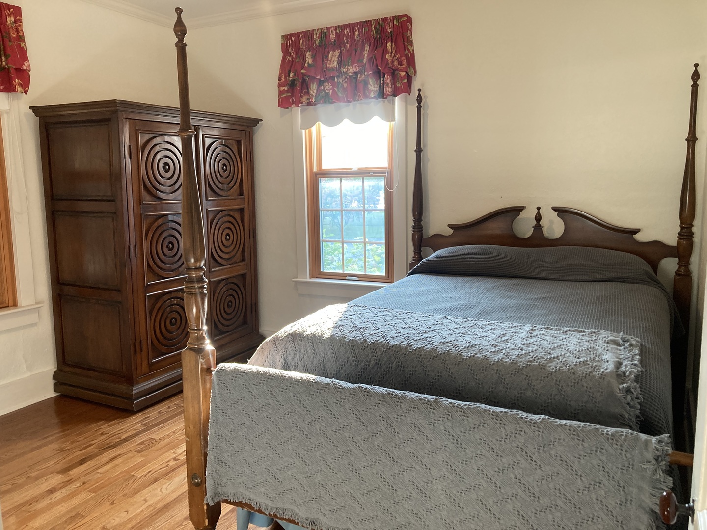 105 E Washington Street, Yorkville, IL 60560