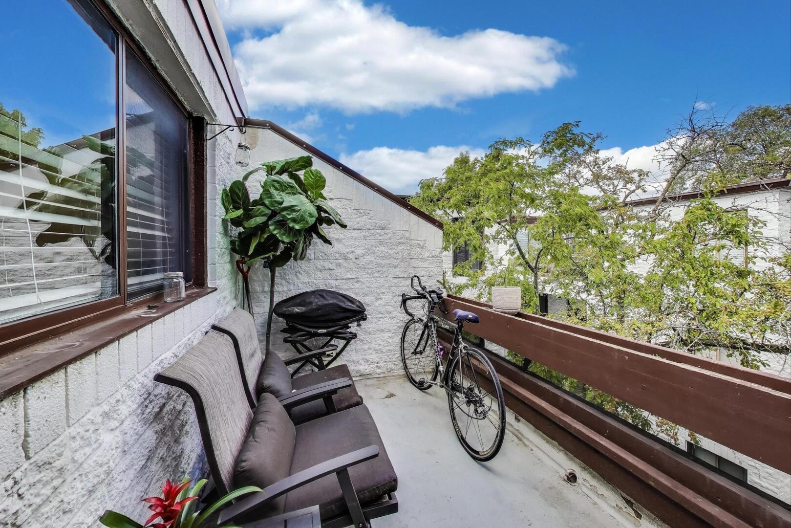 354 W Miner Street #3A, Arlington Heights, IL 60005