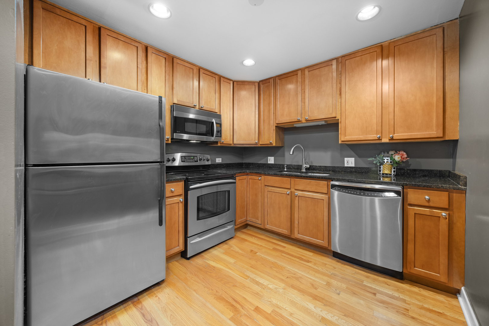 5400 Astor Lane #306, Rolling Meadows, IL 60008