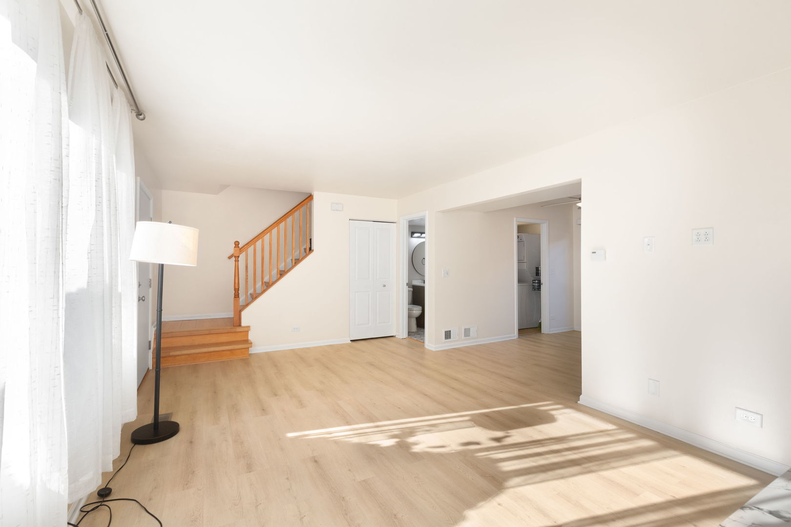 1373 Court Maria, Hanover Park, IL 60133