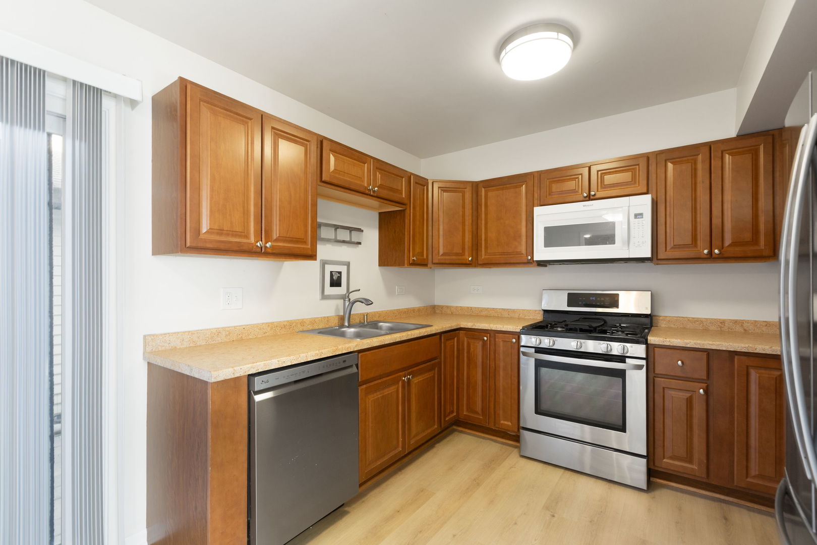 1373 Court Maria, Hanover Park, IL 60133