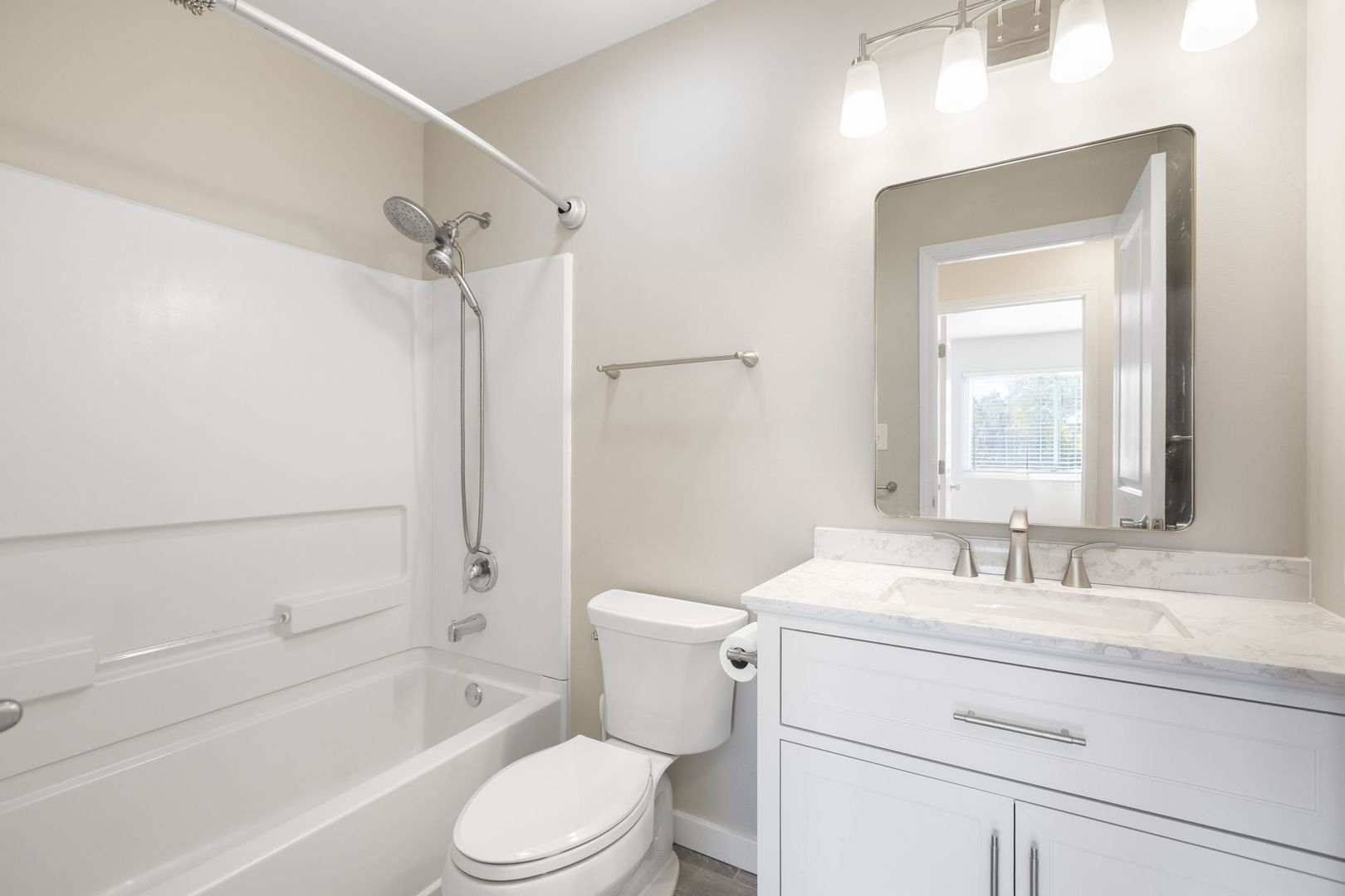 1373 Court Maria, Hanover Park, IL 60133