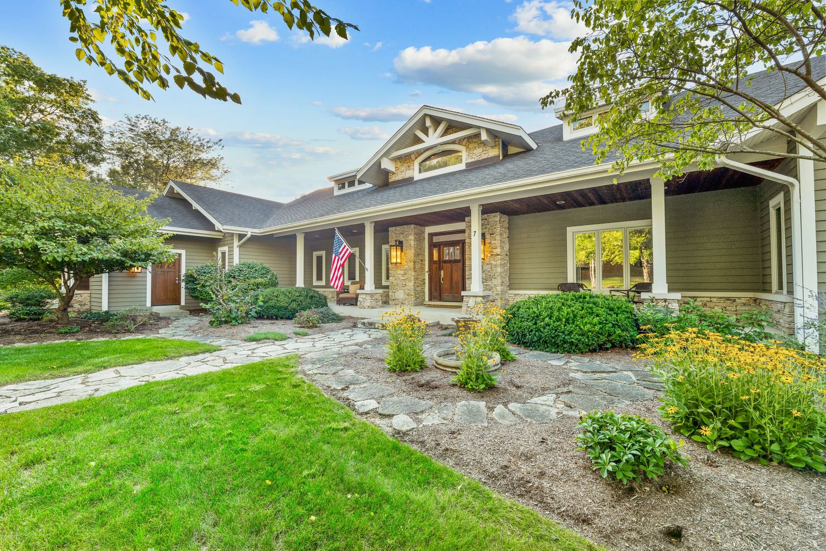 7 Anne Court, Hawthorn Woods, IL 60047