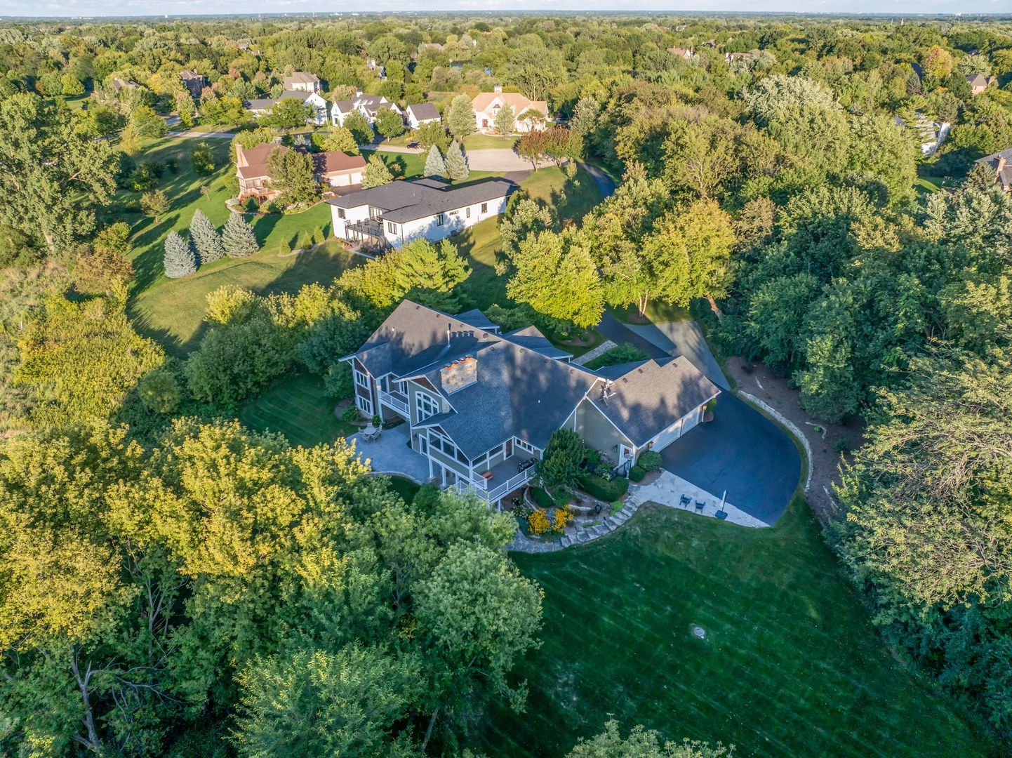 7 Anne Court, Hawthorn Woods, IL 60047