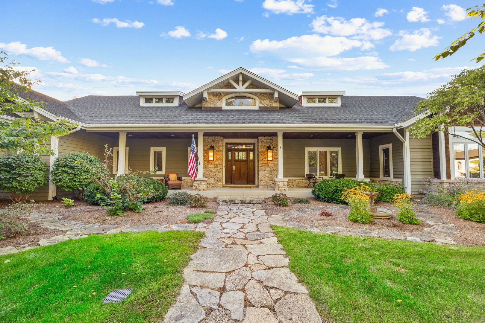 7 Anne Court, Hawthorn Woods, IL 60047