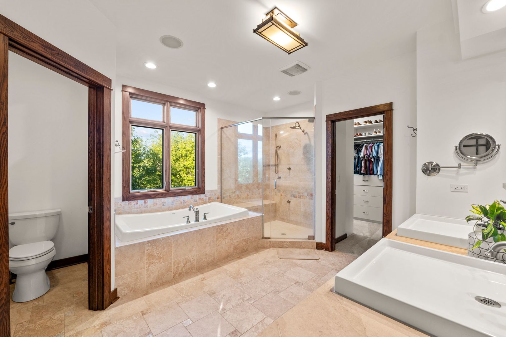 7 Anne Court, Hawthorn Woods, IL 60047