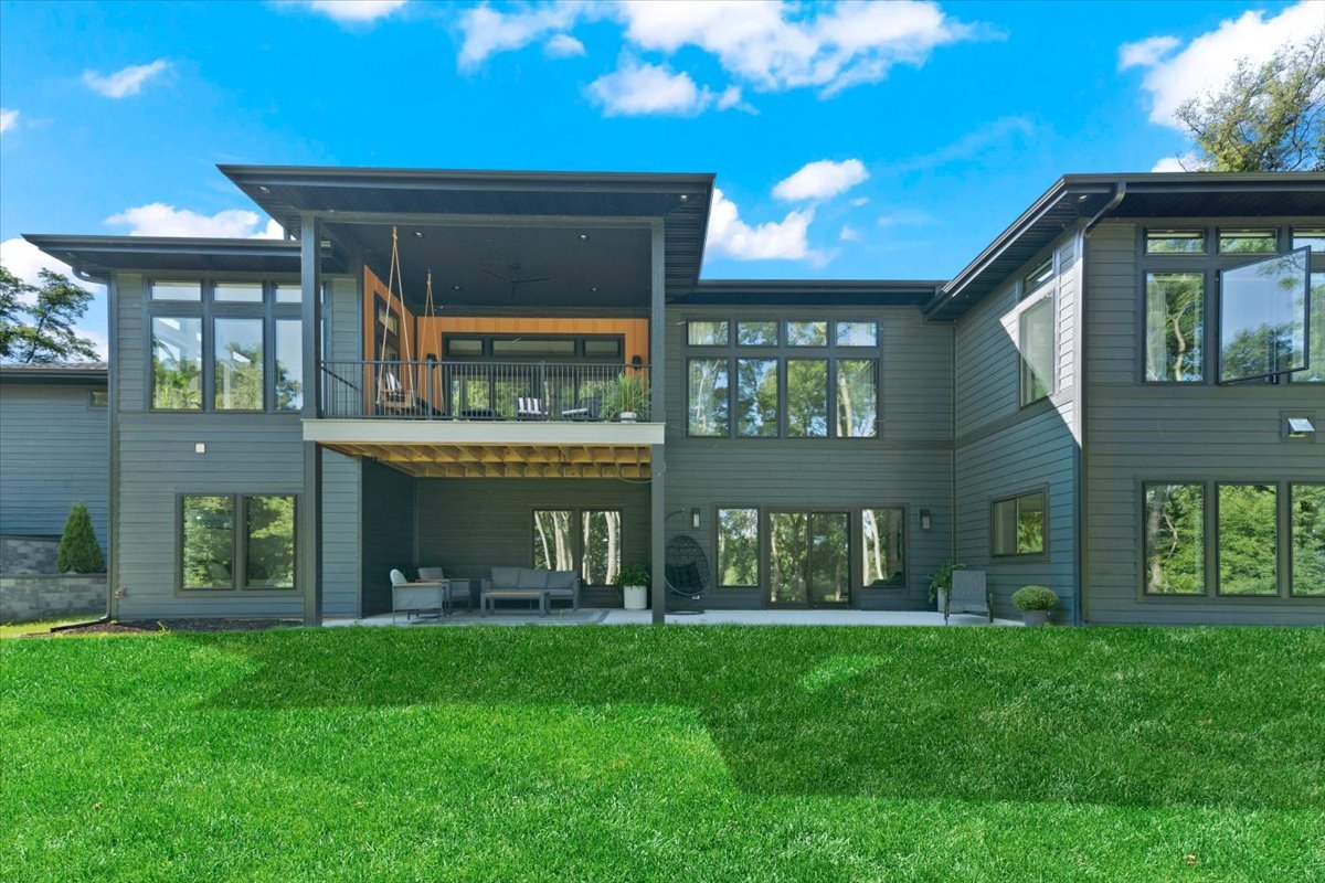 815 N English Settlement Avenue, Burlington, WI 53105