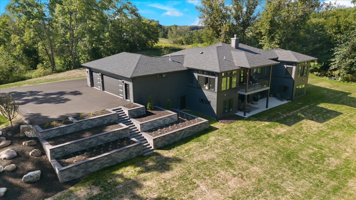 815 N English Settlement Avenue, Burlington, WI 53105