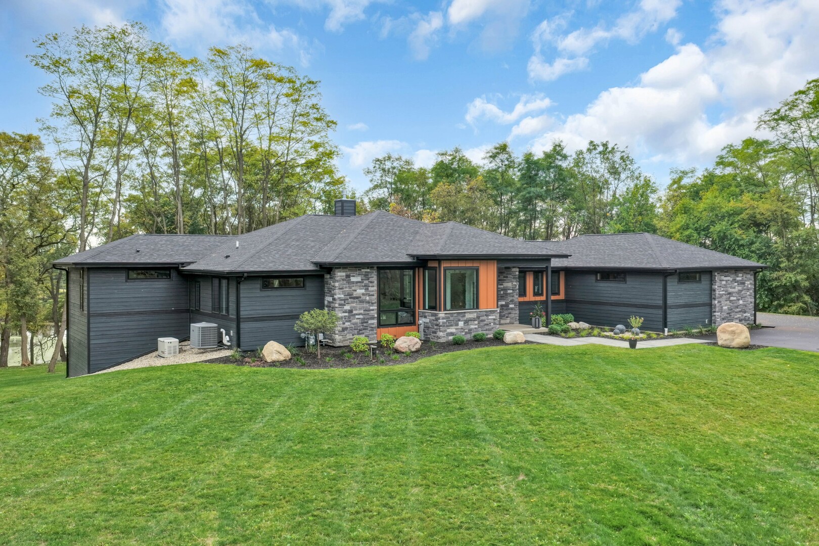 815 N English Settlement Avenue, Burlington, WI 53105