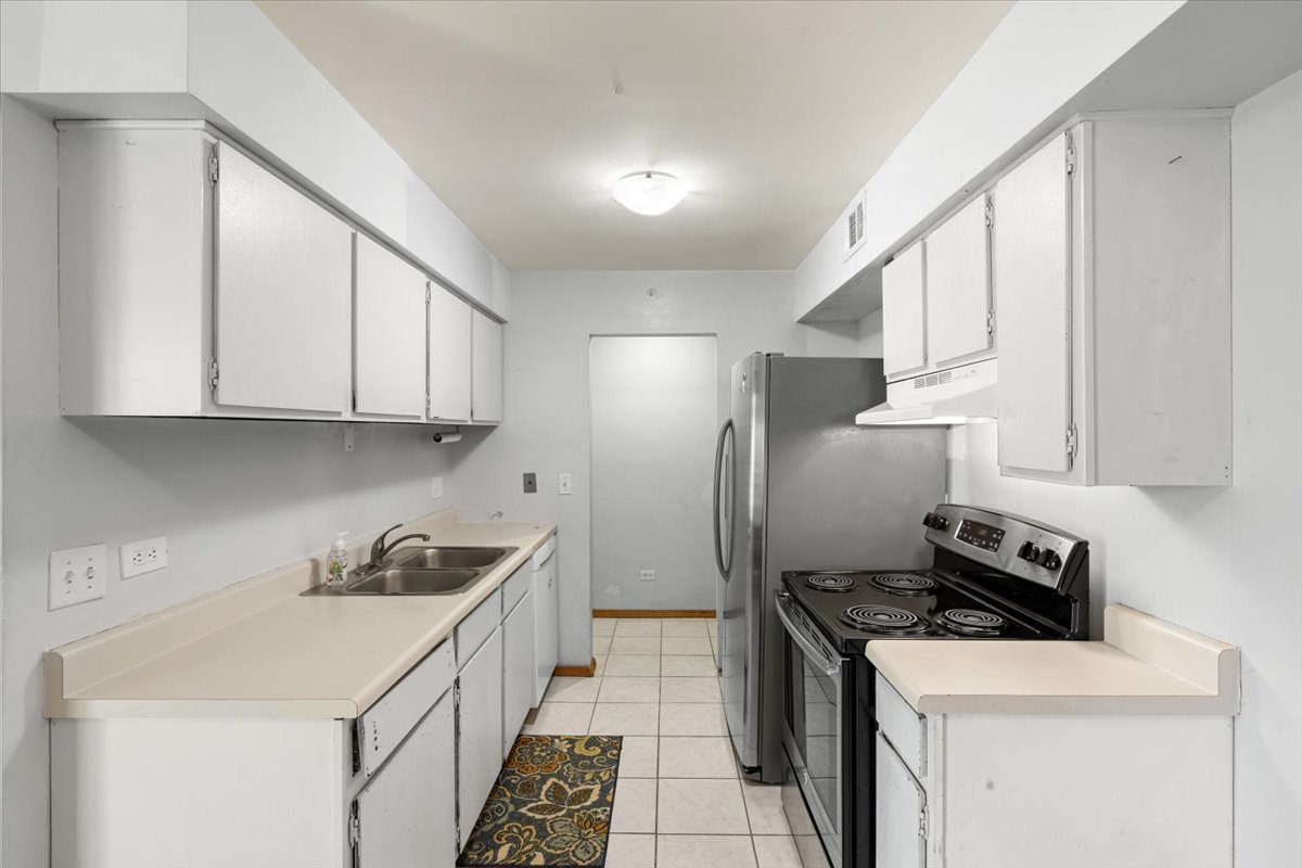 928 Casey Court #5, Schaumburg, IL 60173