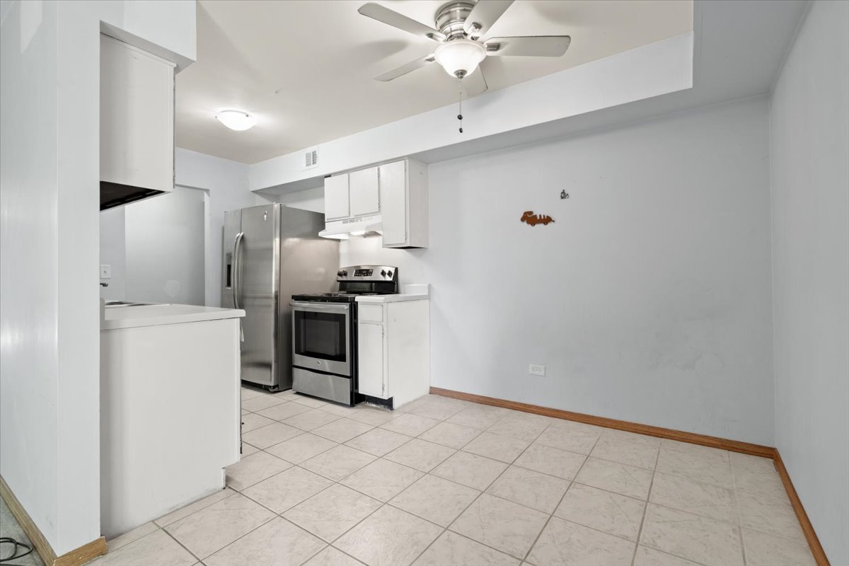 928 Casey Court #5, Schaumburg, IL 60173