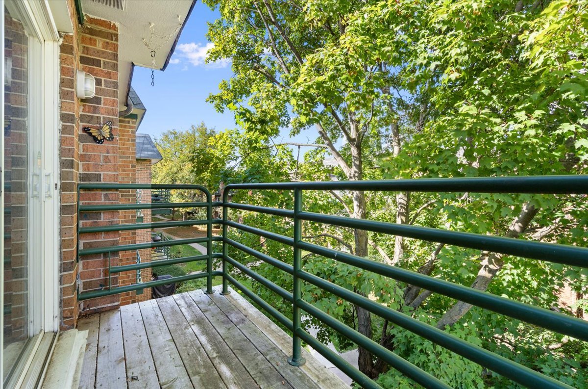928 Casey Court #5, Schaumburg, IL 60173