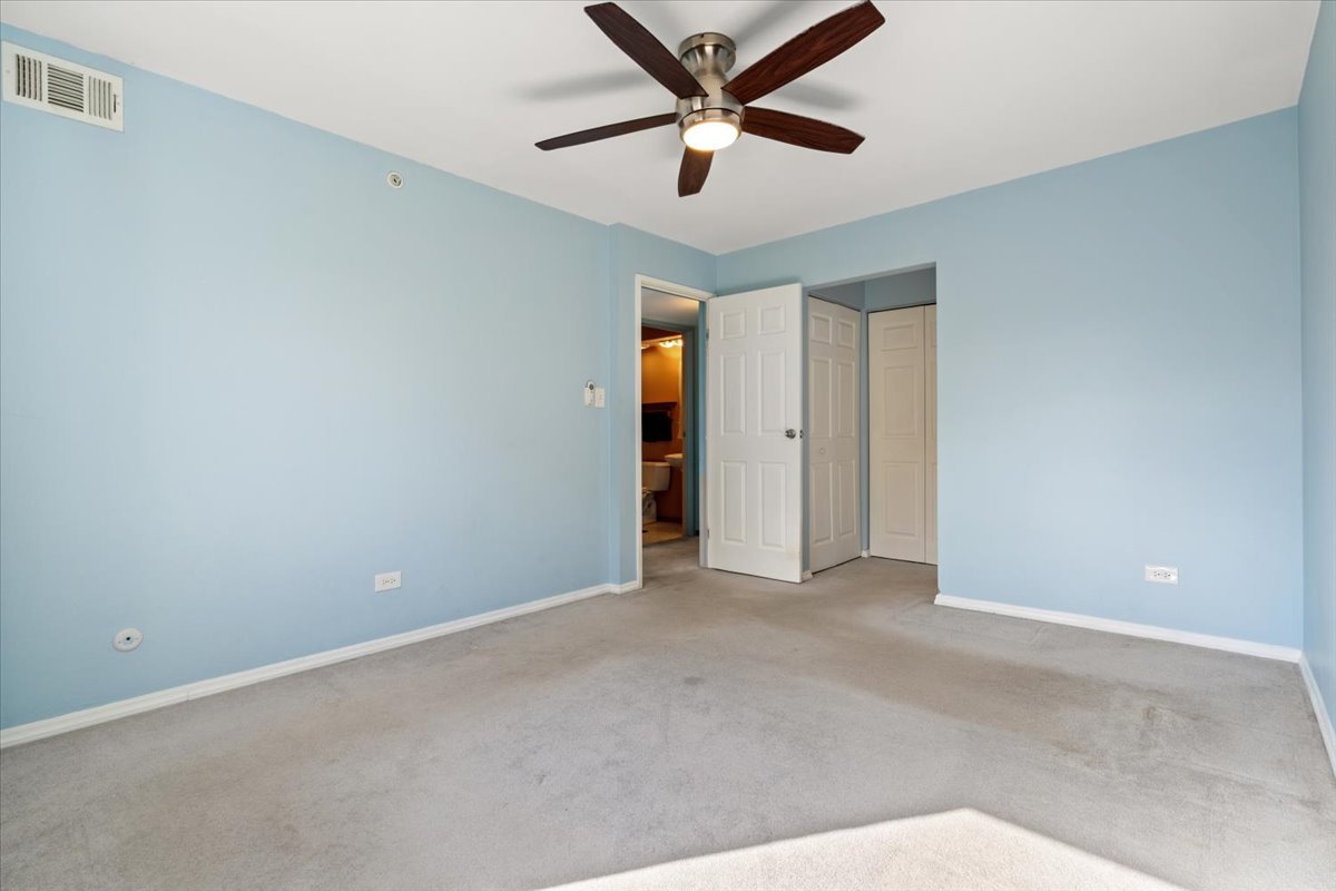 928 Casey Court #5, Schaumburg, IL 60173