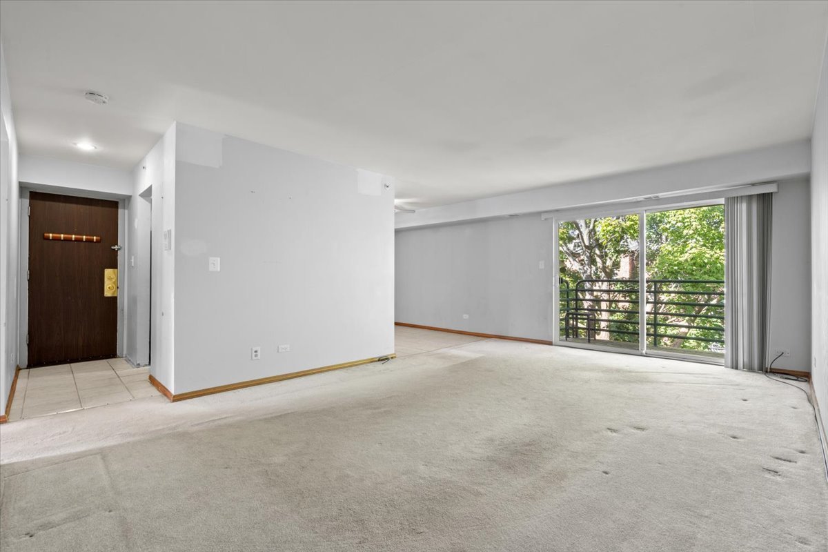 928 Casey Court #5, Schaumburg, IL 60173