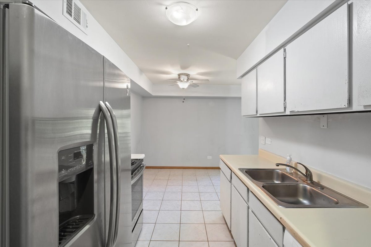 928 Casey Court #5, Schaumburg, IL 60173