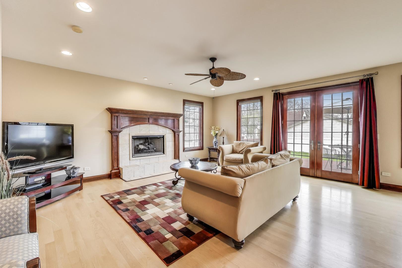 1634 S Cumberland Avenue, Park Ridge, IL 60068
