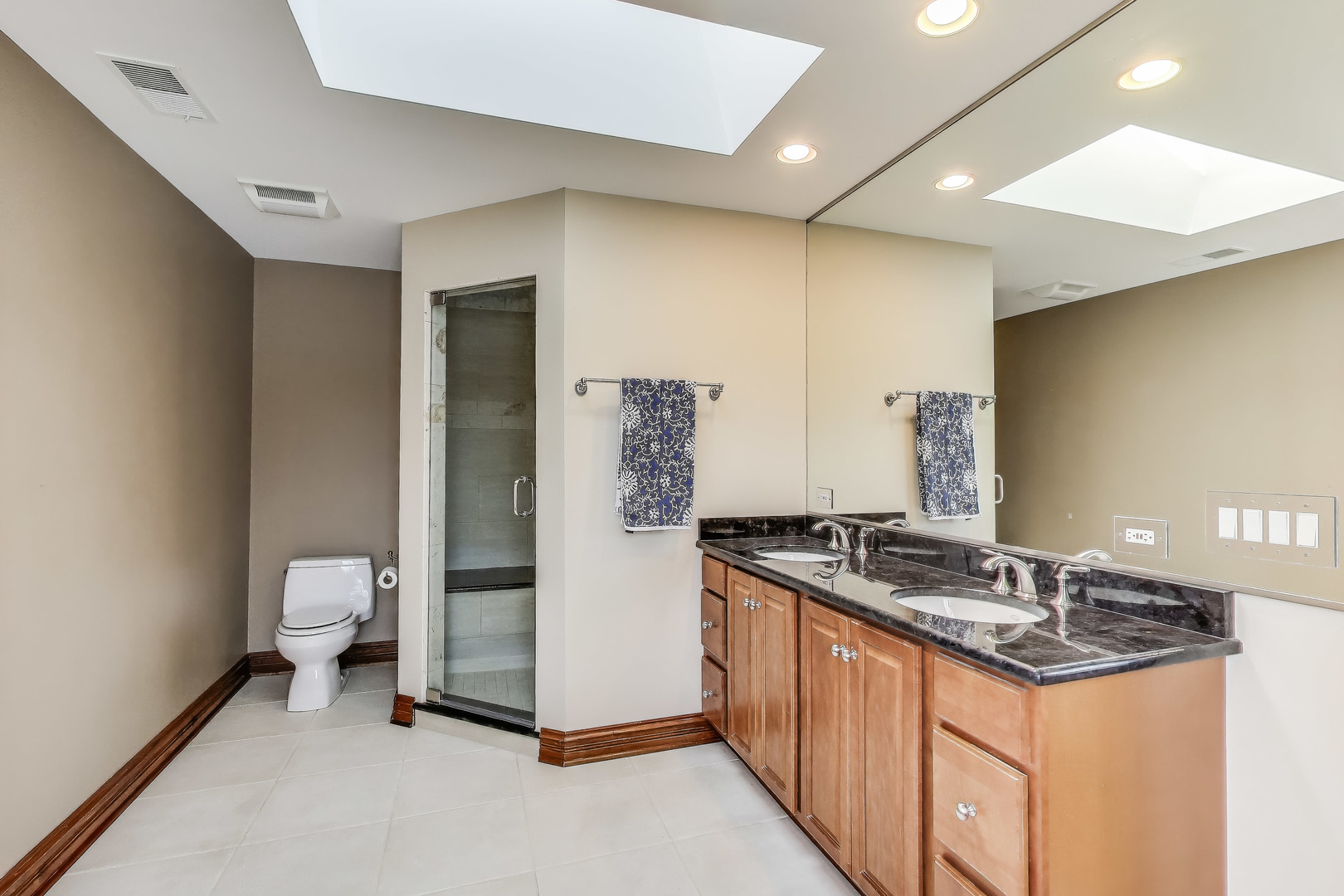 1634 S Cumberland Avenue, Park Ridge, IL 60068