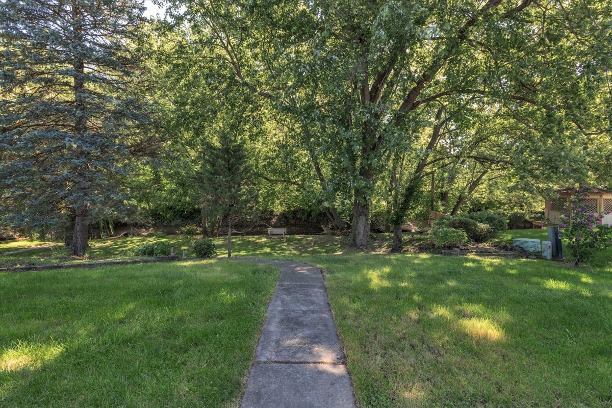17339 Kimbark Avenue, South Holland, IL 60473