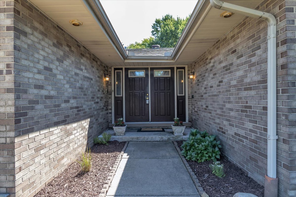 17339 Kimbark Avenue, South Holland, IL 60473