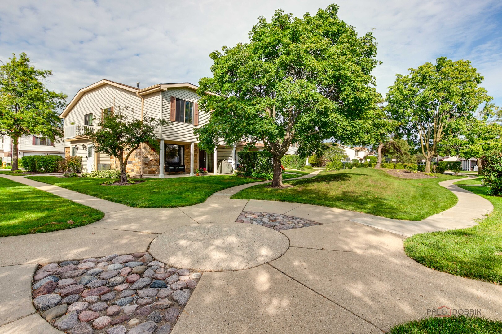 365 Jefferson Court, Vernon Hills, IL 60061
