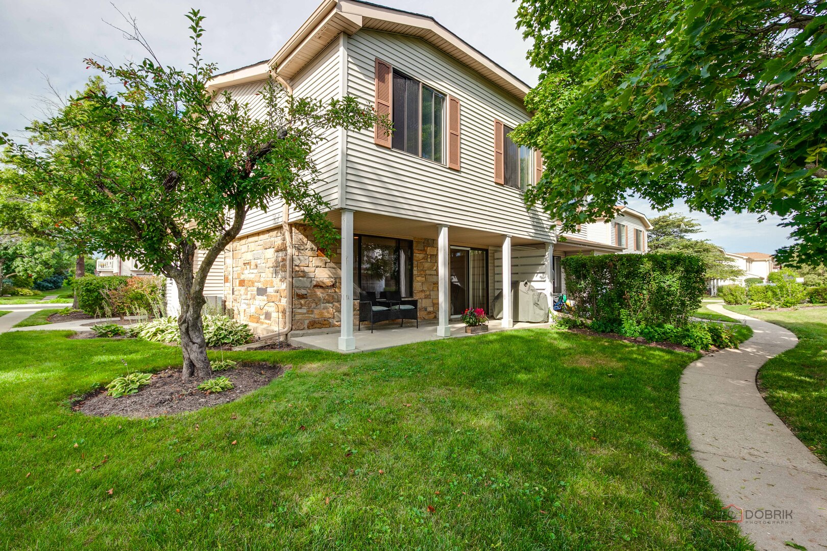 365 Jefferson Court, Vernon Hills, IL 60061