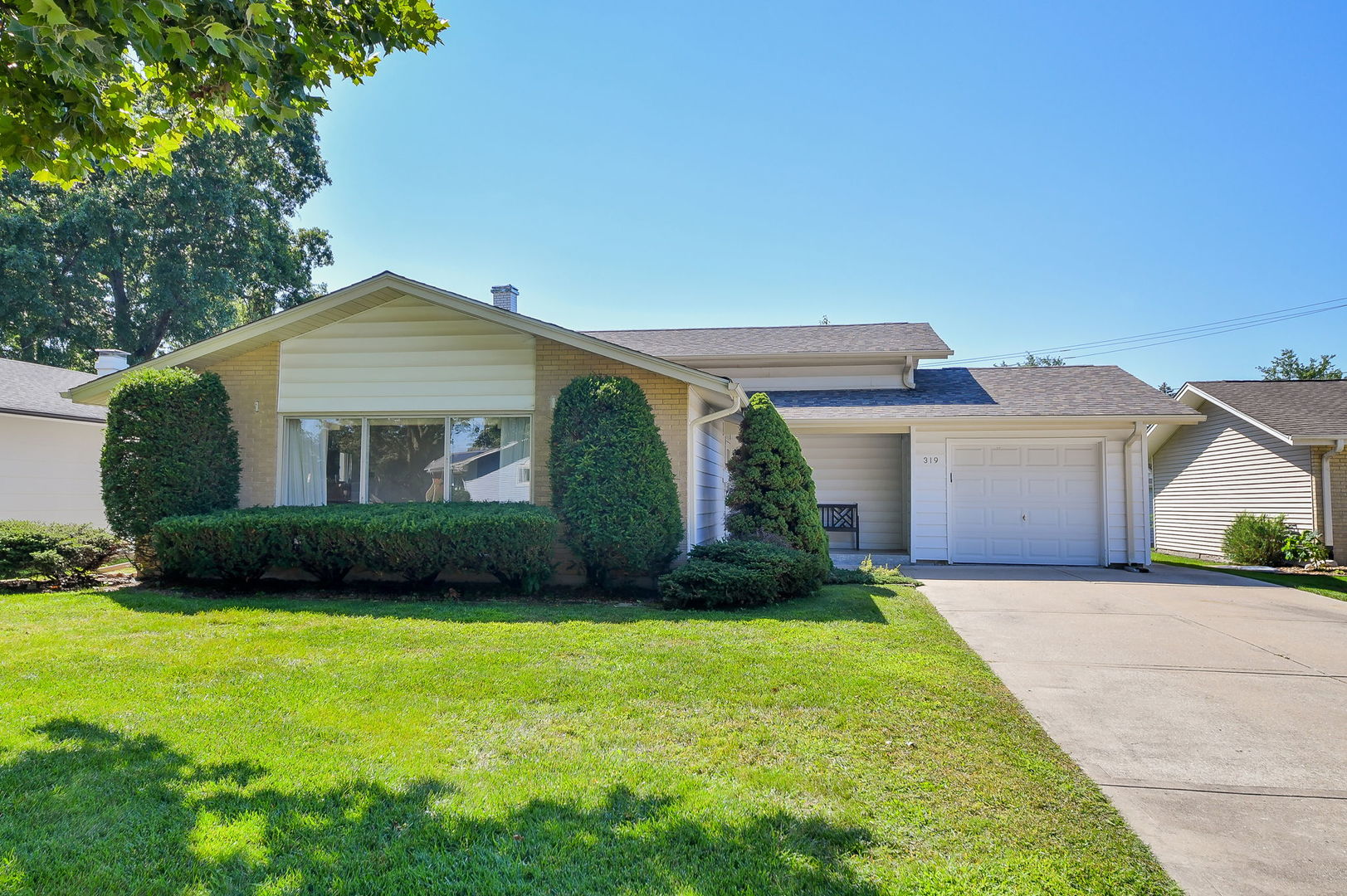 319 W Edson Place, Lombard, IL 60148