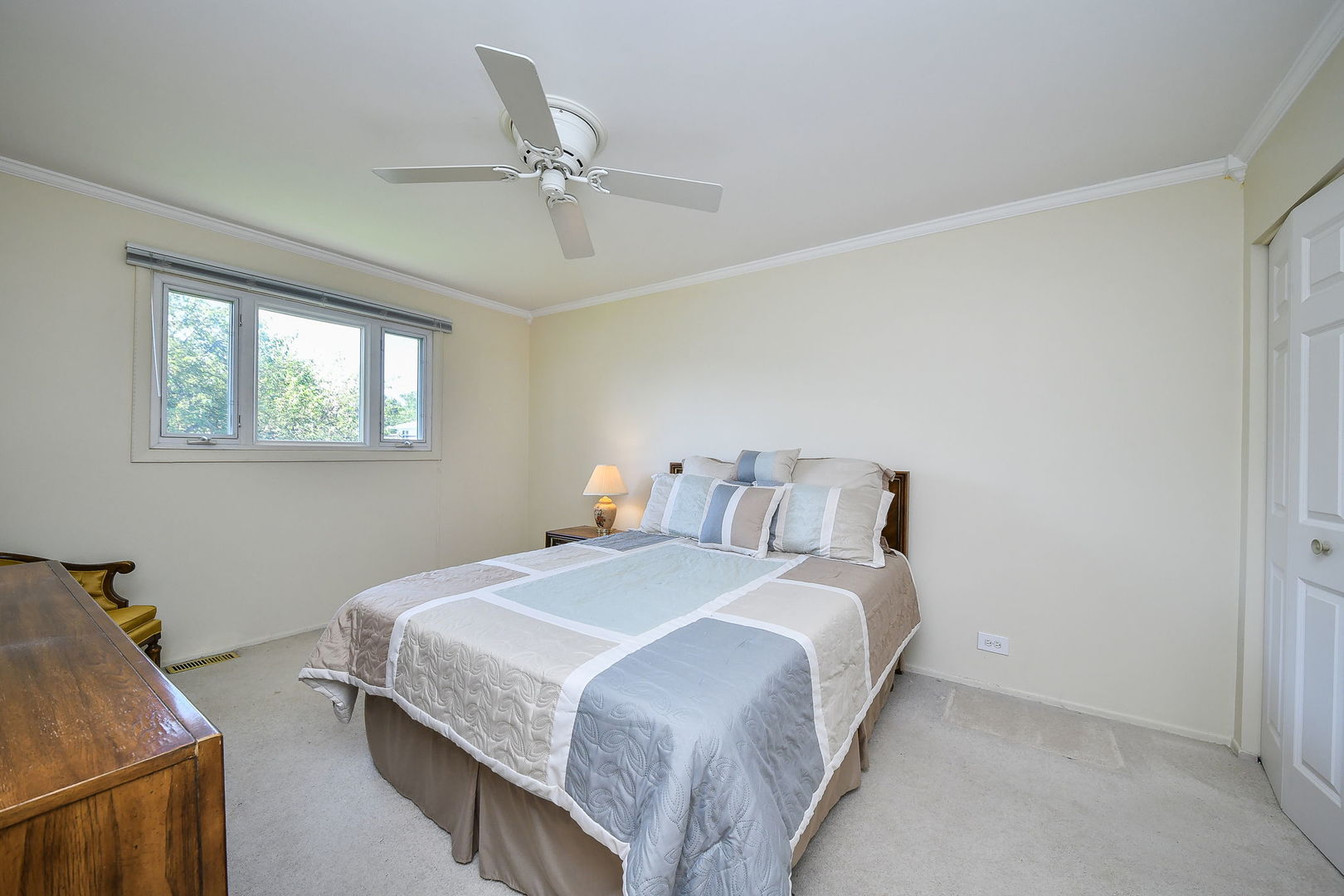 319 W Edson Place, Lombard, IL 60148