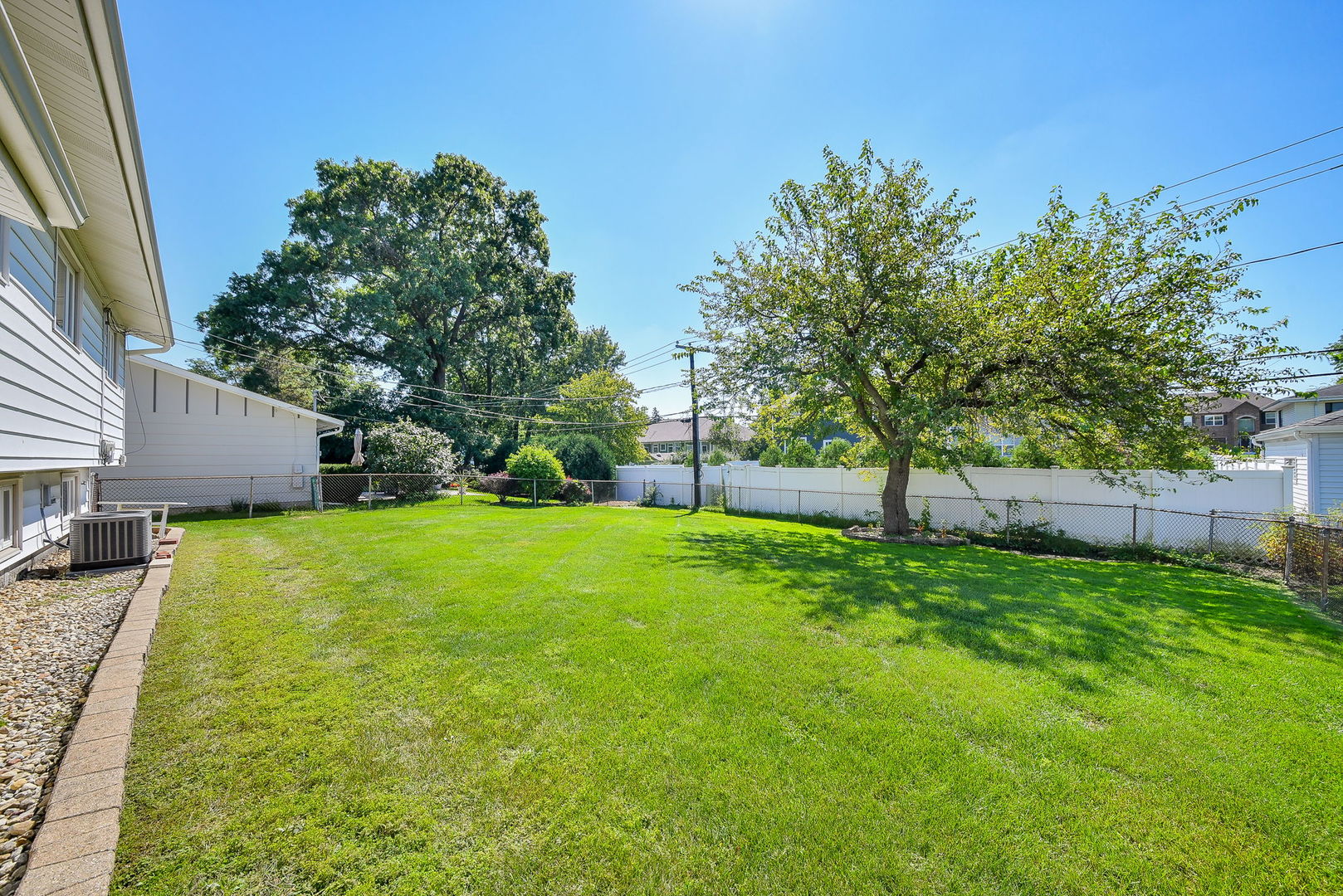 319 W Edson Place, Lombard, IL 60148