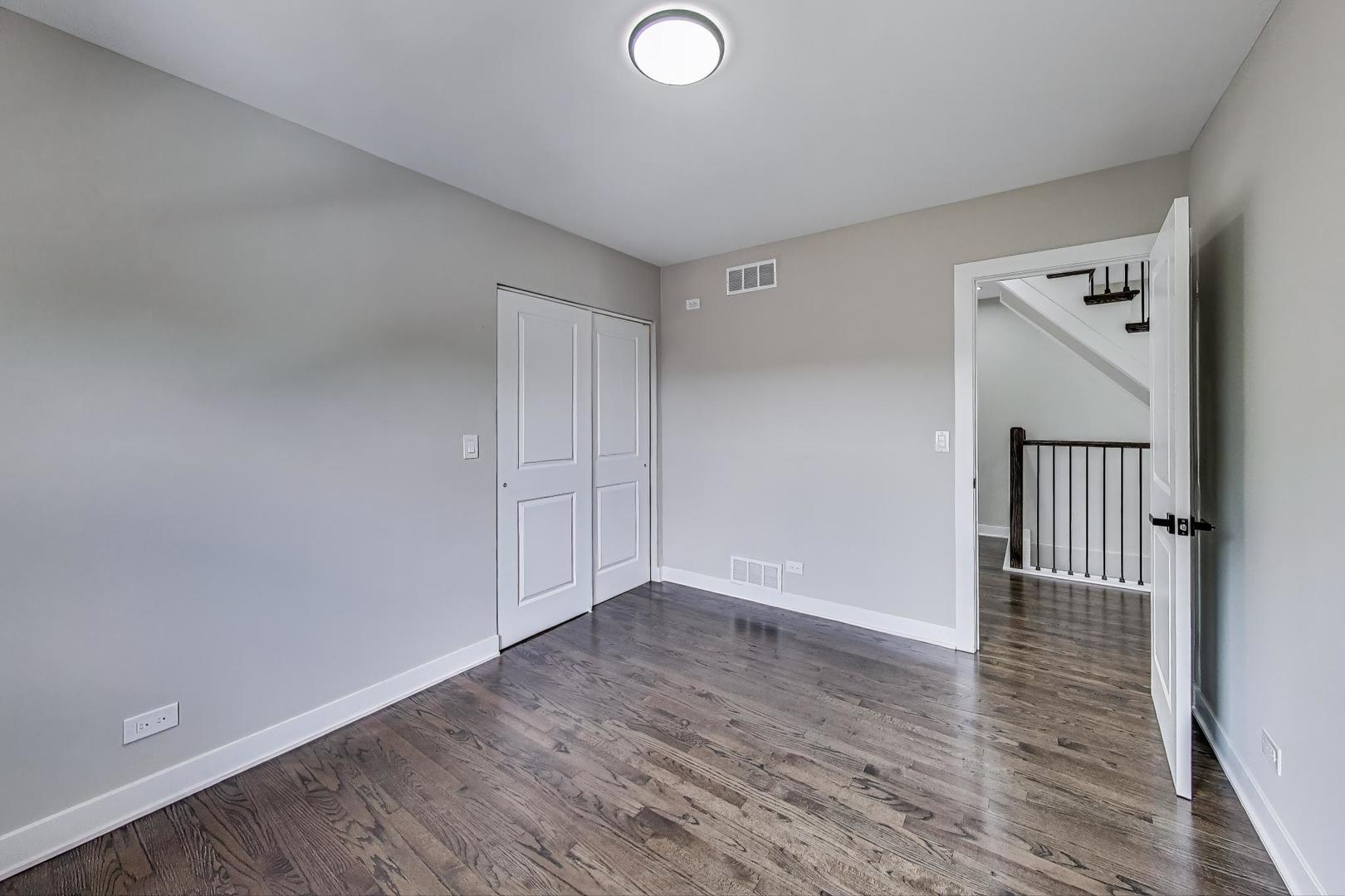 4305 N Mobile Avenue, Chicago, IL 60634