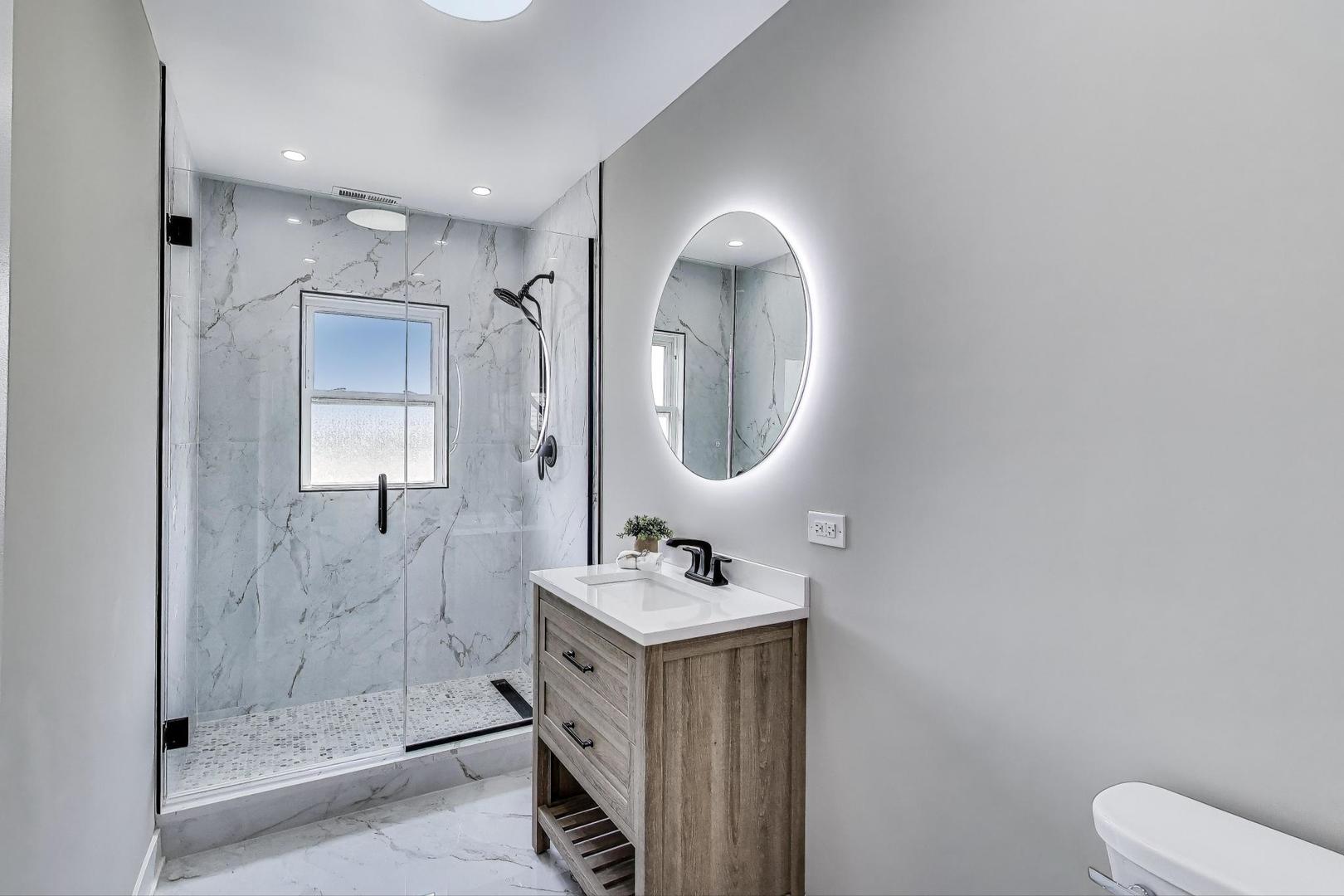 4305 N Mobile Avenue, Chicago, IL 60634