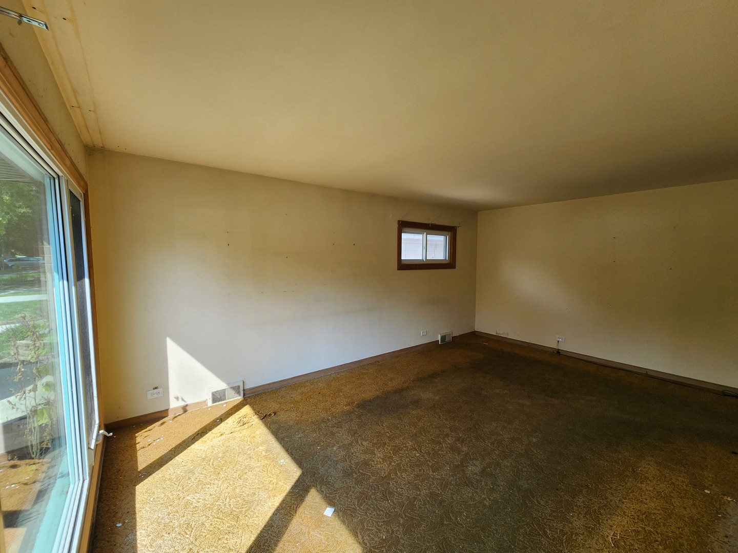 6221 N La Crosse Avenue, Chicago, IL 60646