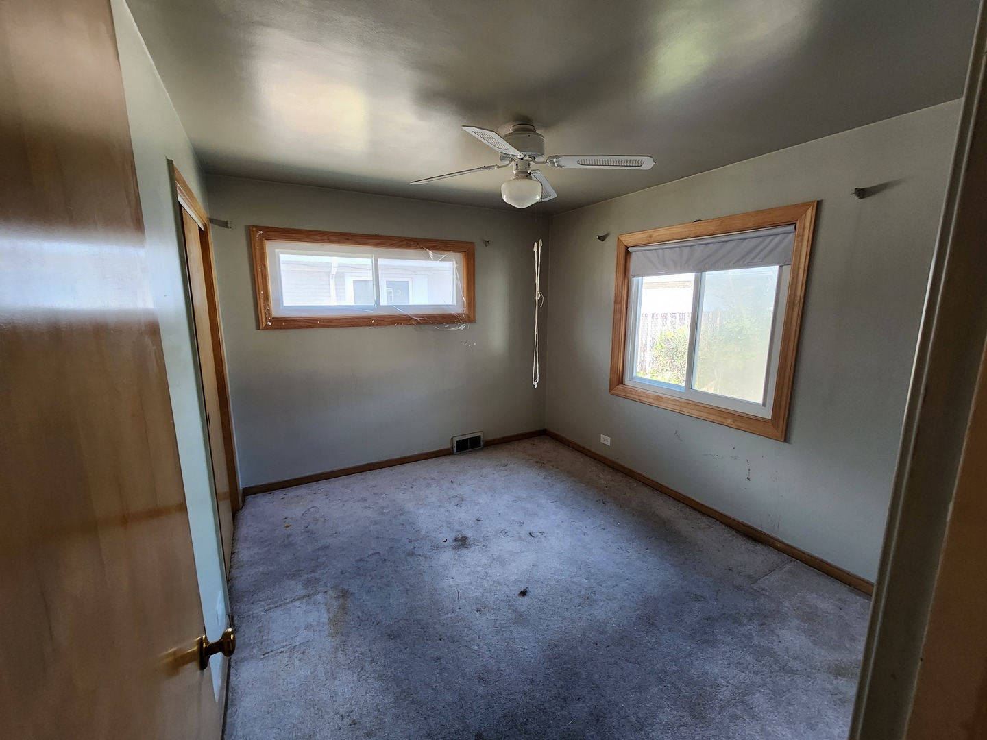 6221 N La Crosse Avenue, Chicago, IL 60646