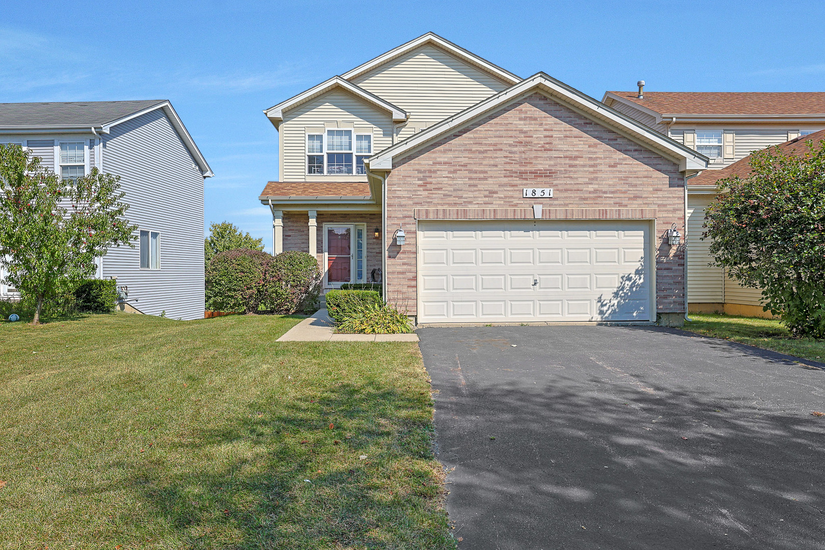 1851 S Hamlin Lane, Round Lake, IL 60073