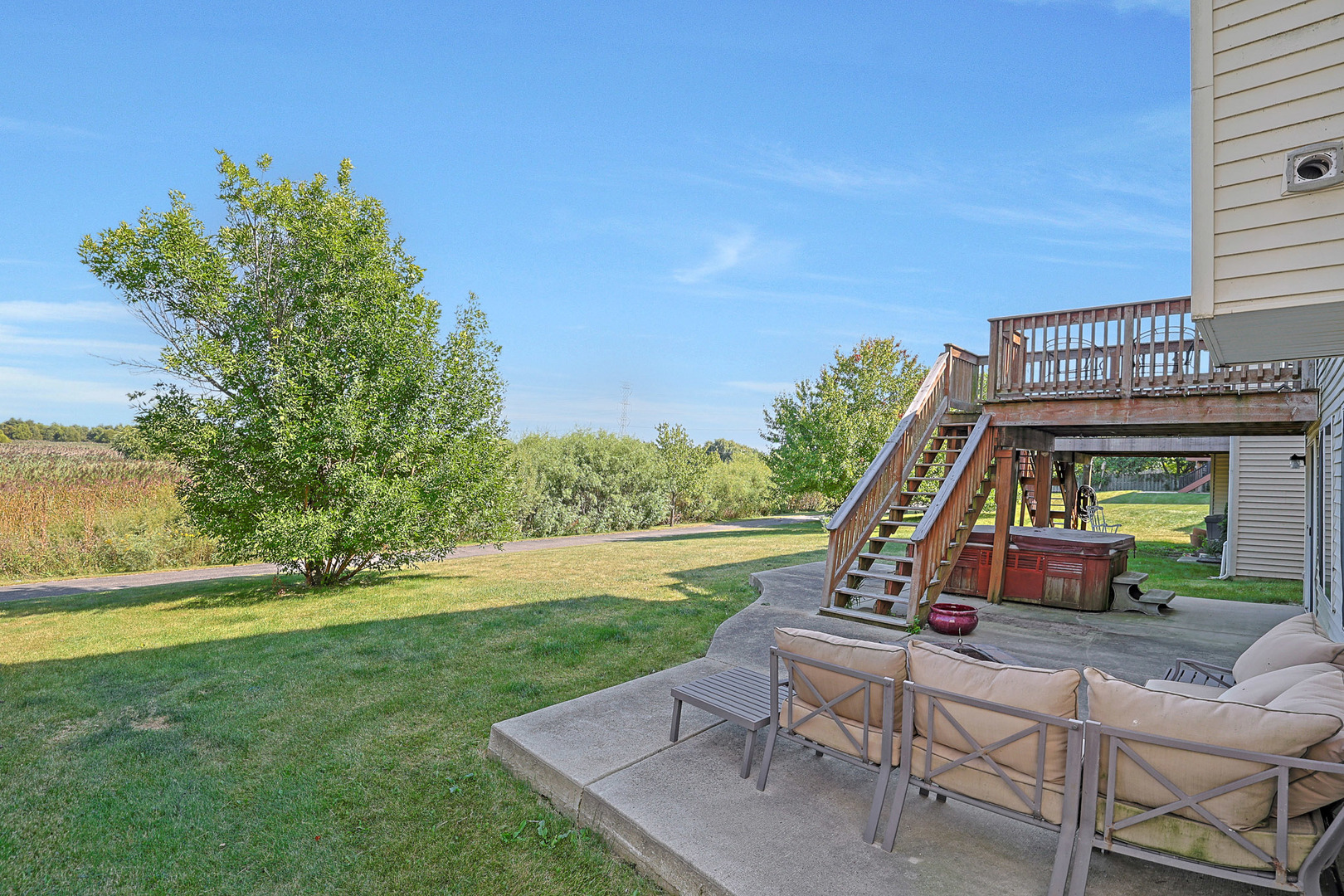 1851 S Hamlin Lane, Round Lake, IL 60073