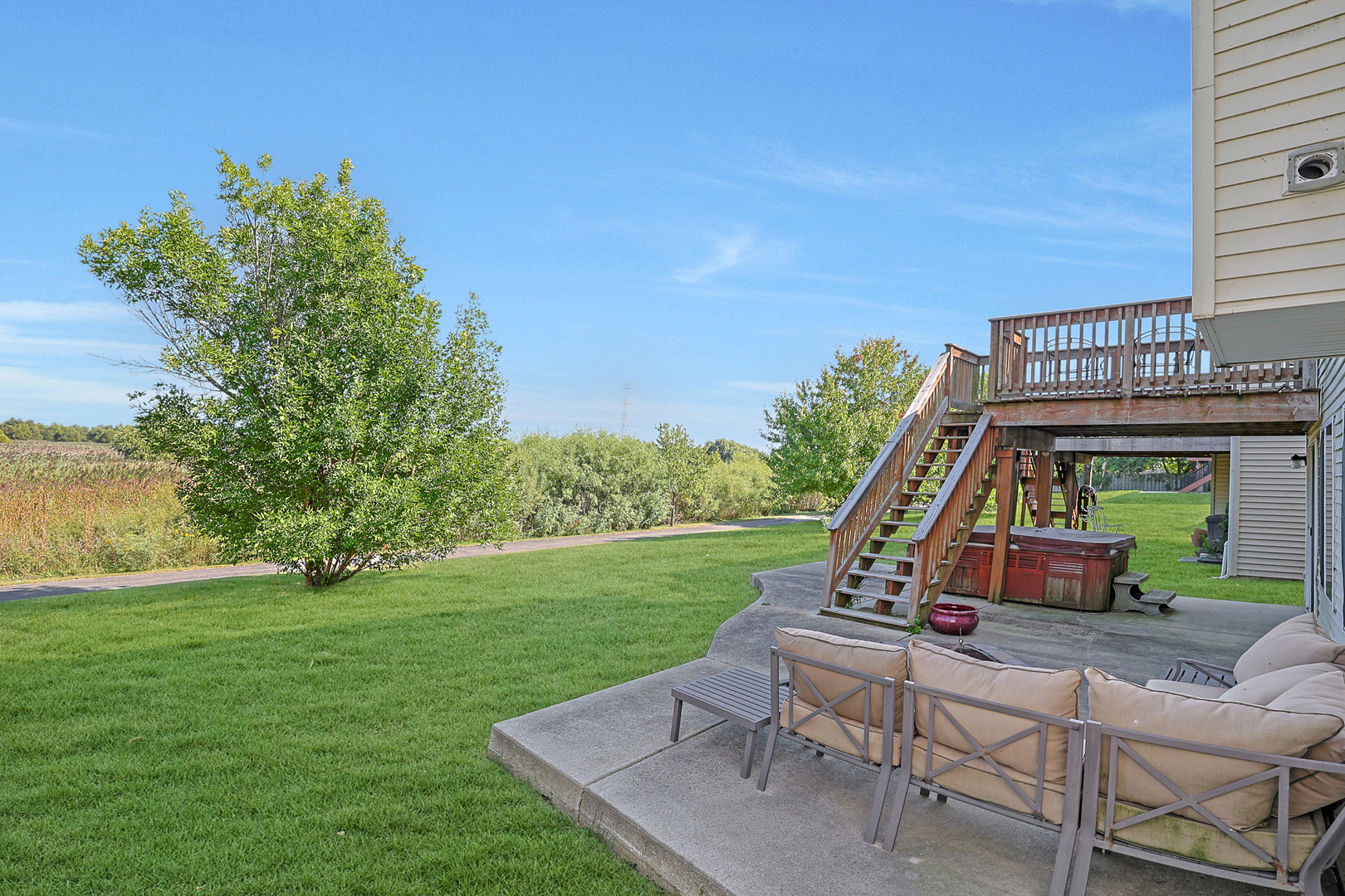 1851 S Hamlin Lane, Round Lake, IL 60073
