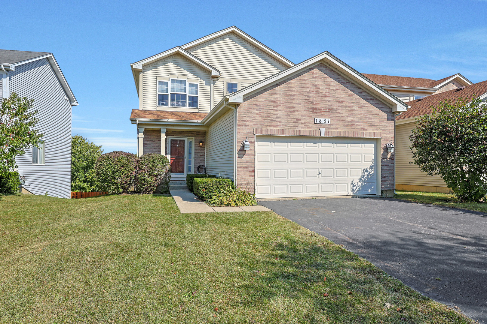 1851 S Hamlin Lane, Round Lake, IL 60073