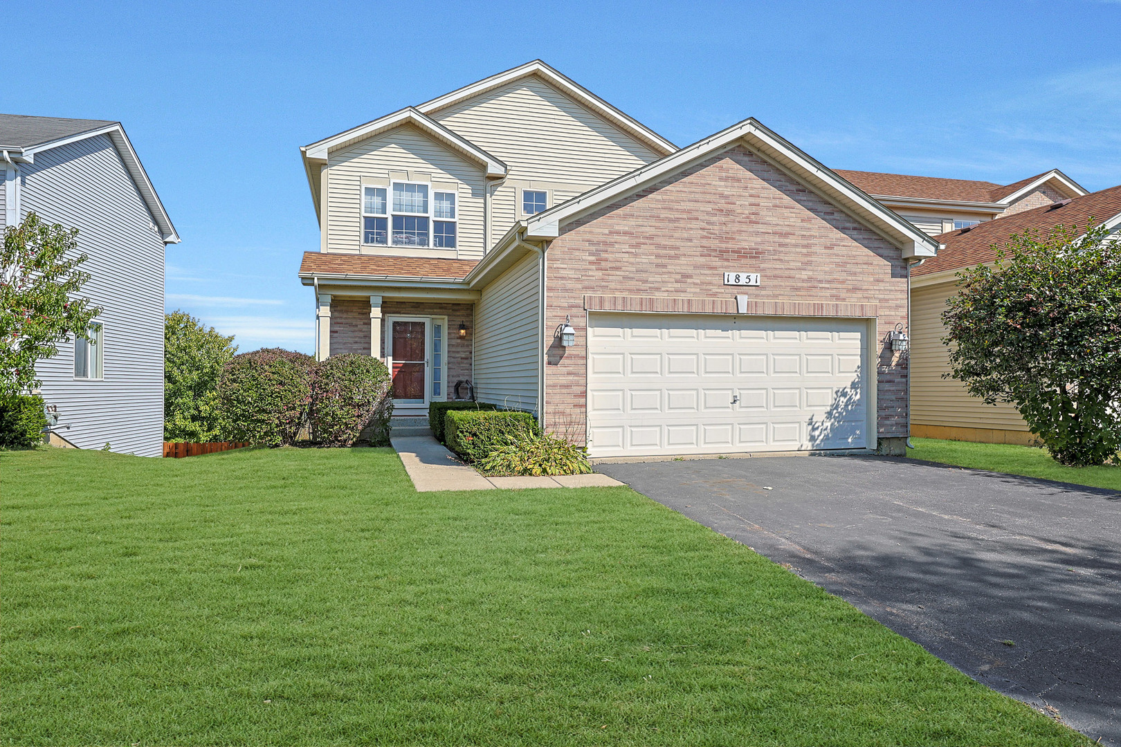 1851 S Hamlin Lane, Round Lake, IL 60073