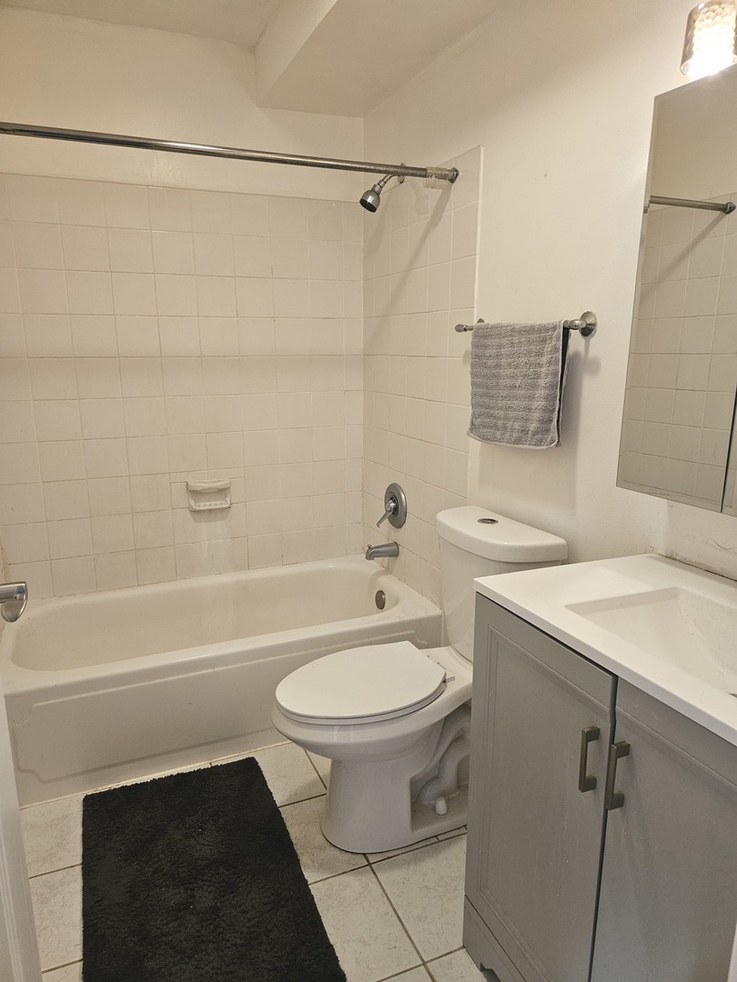 6 Villa Verde Drive #103, Buffalo Grove, IL 60089