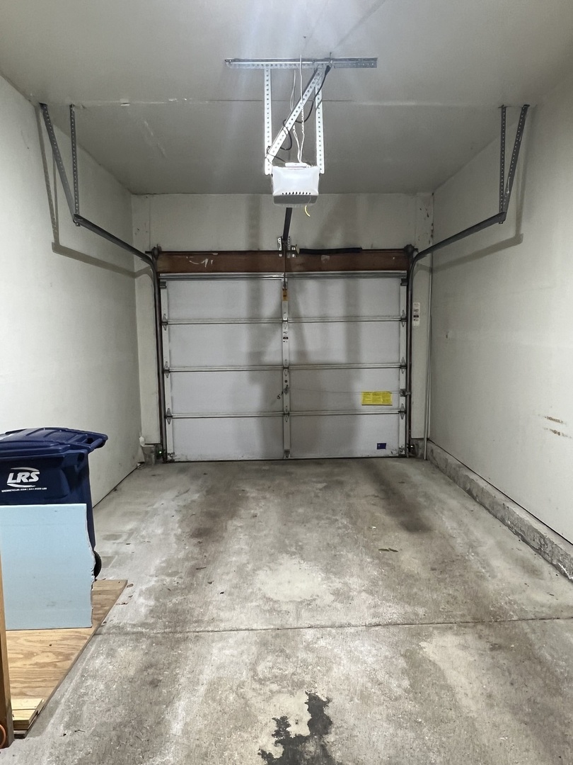 7833 Darien Lake Drive, Darien, IL 60561