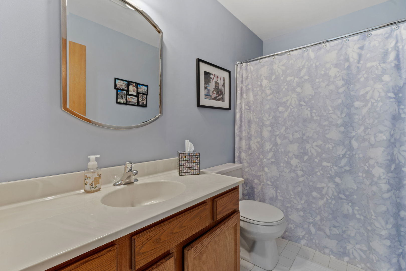 7833 Darien Lake Drive, Darien, IL 60561