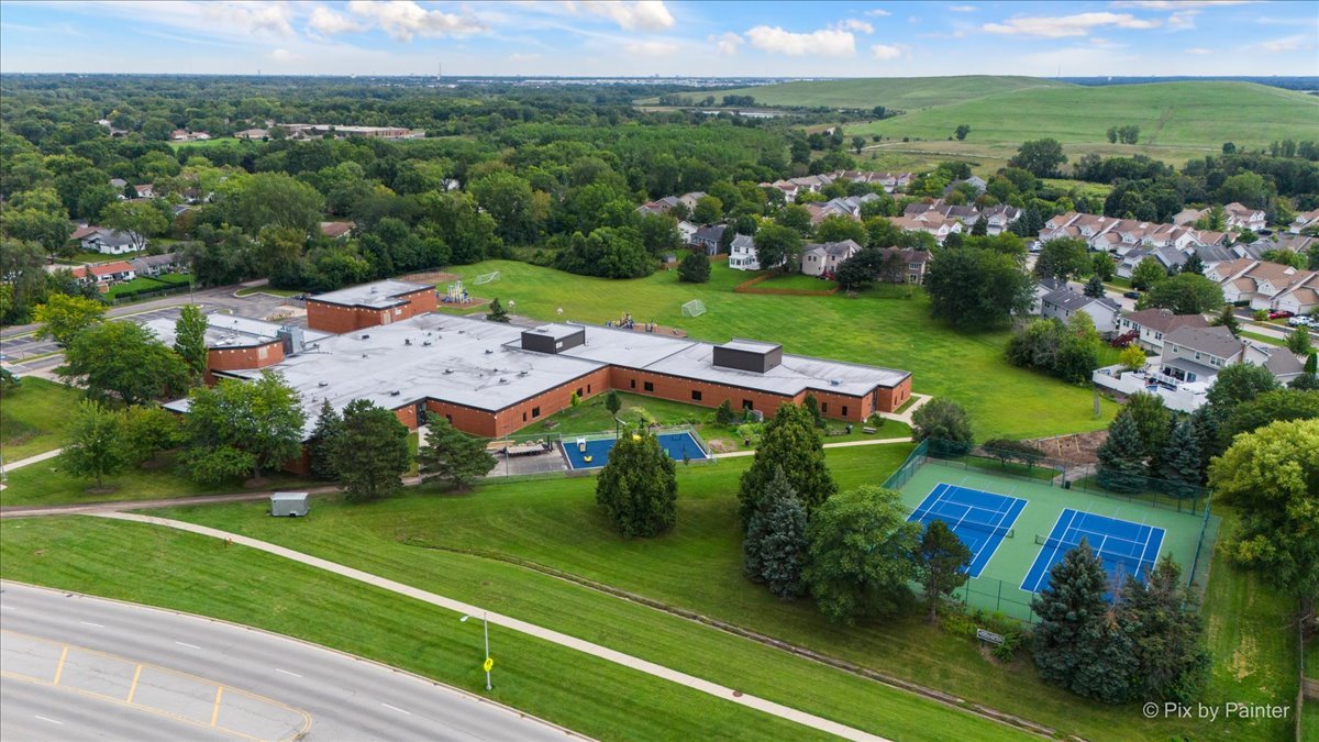 1607 W Celebrity Circle, Hanover Park, IL 60133