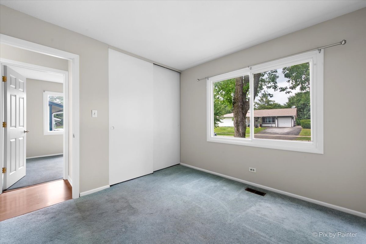 1607 W Celebrity Circle, Hanover Park, IL 60133