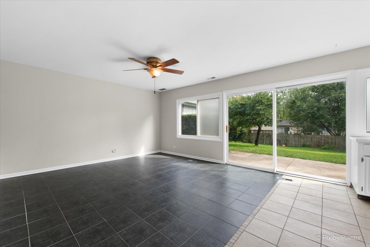 1607 W Celebrity Circle, Hanover Park, IL 60133