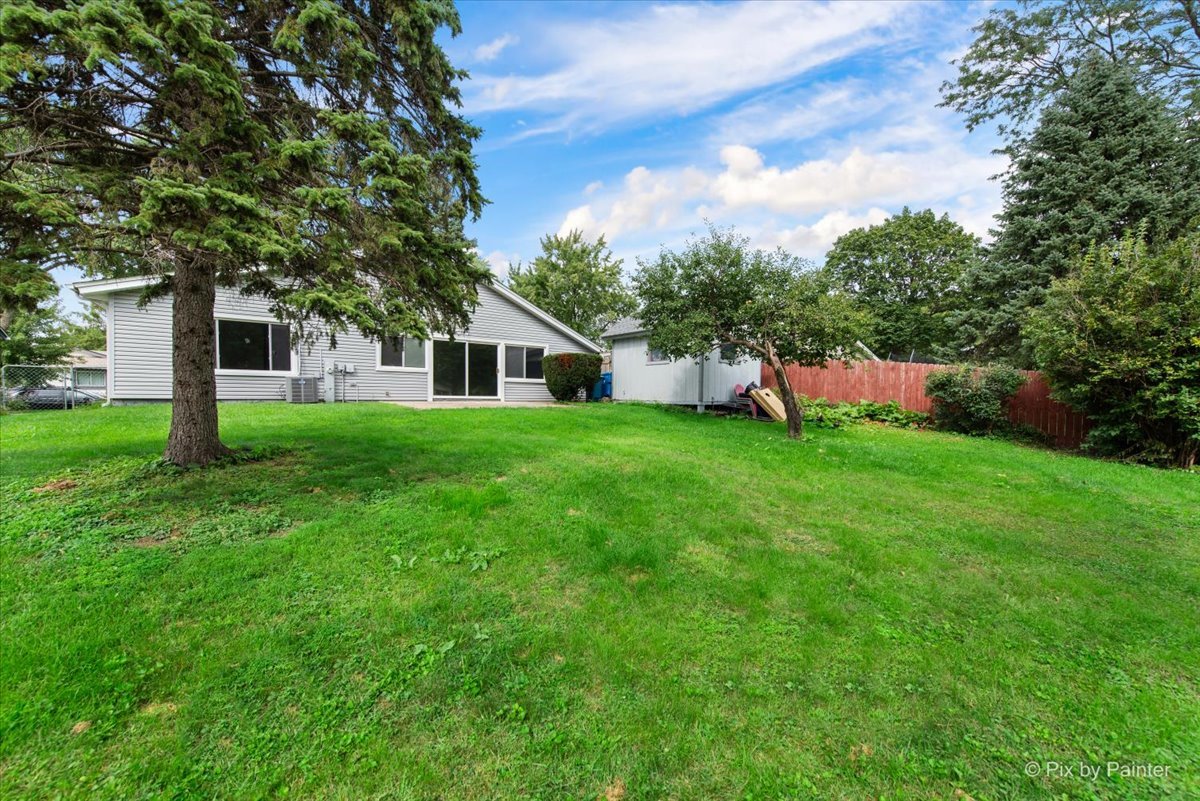 1607 W Celebrity Circle, Hanover Park, IL 60133