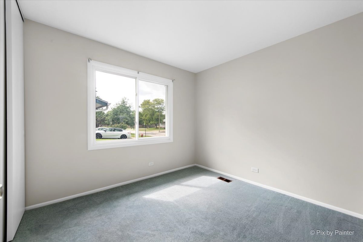 1607 W Celebrity Circle, Hanover Park, IL 60133