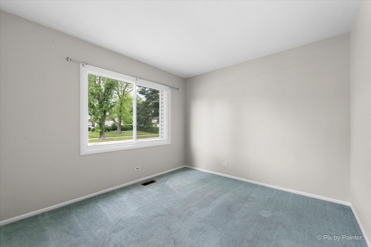 1607 W Celebrity Circle, Hanover Park, IL 60133