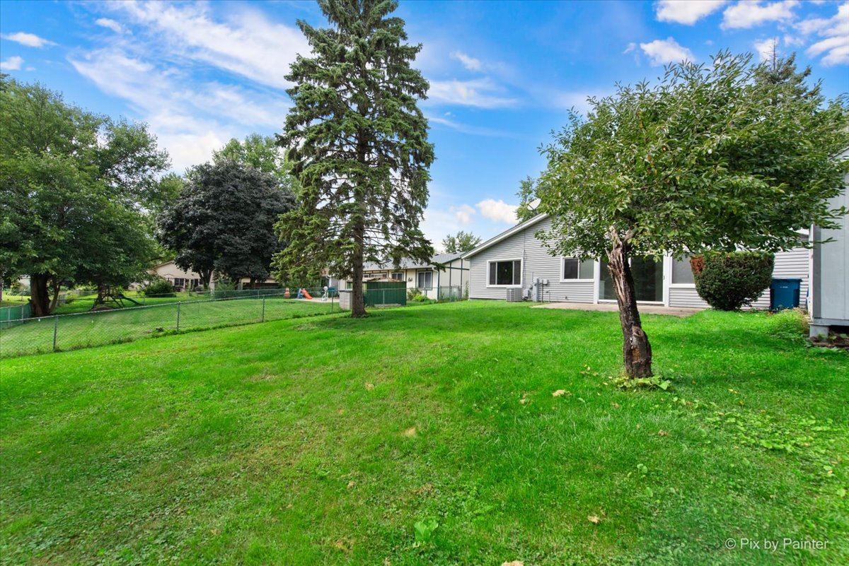1607 W Celebrity Circle, Hanover Park, IL 60133