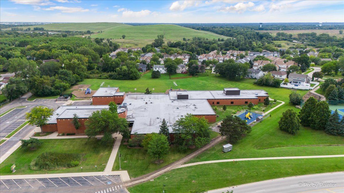 1607 W Celebrity Circle, Hanover Park, IL 60133