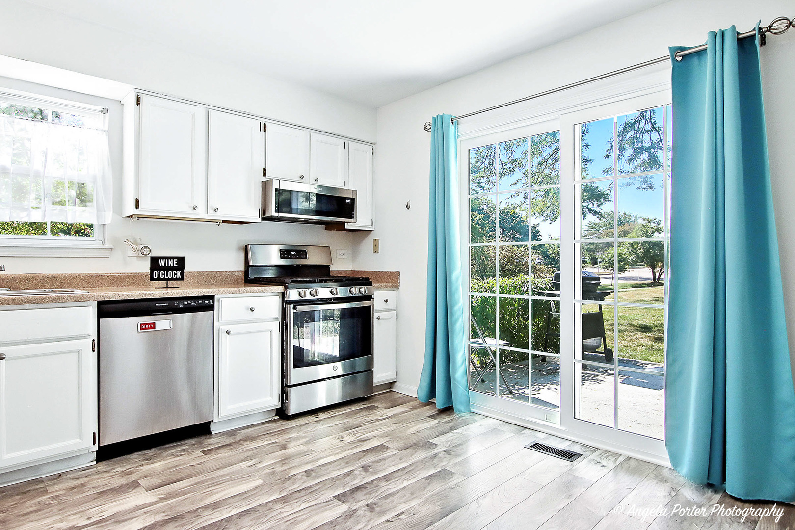 17687 W Running Creek Court, Gurnee, IL 60031